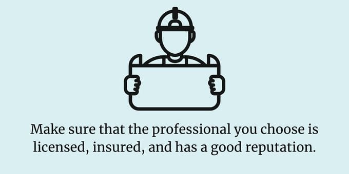 Infographic showing a contractor and displaying text at the bottom of the picture.
