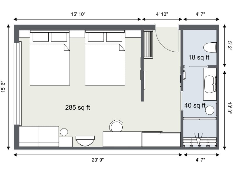 2D floor plan of a 285 sq ft hotel room with two double beds, a sofa, desk, and chair.